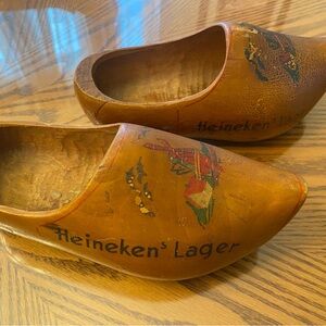 -Inspired Women’s Wooden Clogs in Warm Brown